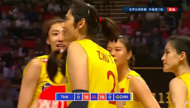 中国女排输泰国！蔡斌下课声四起，郎平回应：不回归