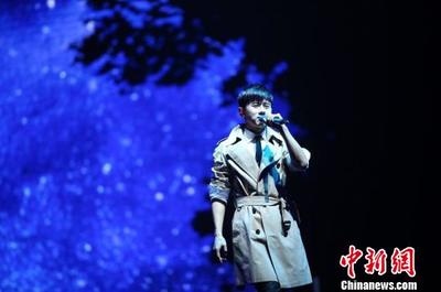 张杰演唱会高难度翻唱经典，获原唱称赞